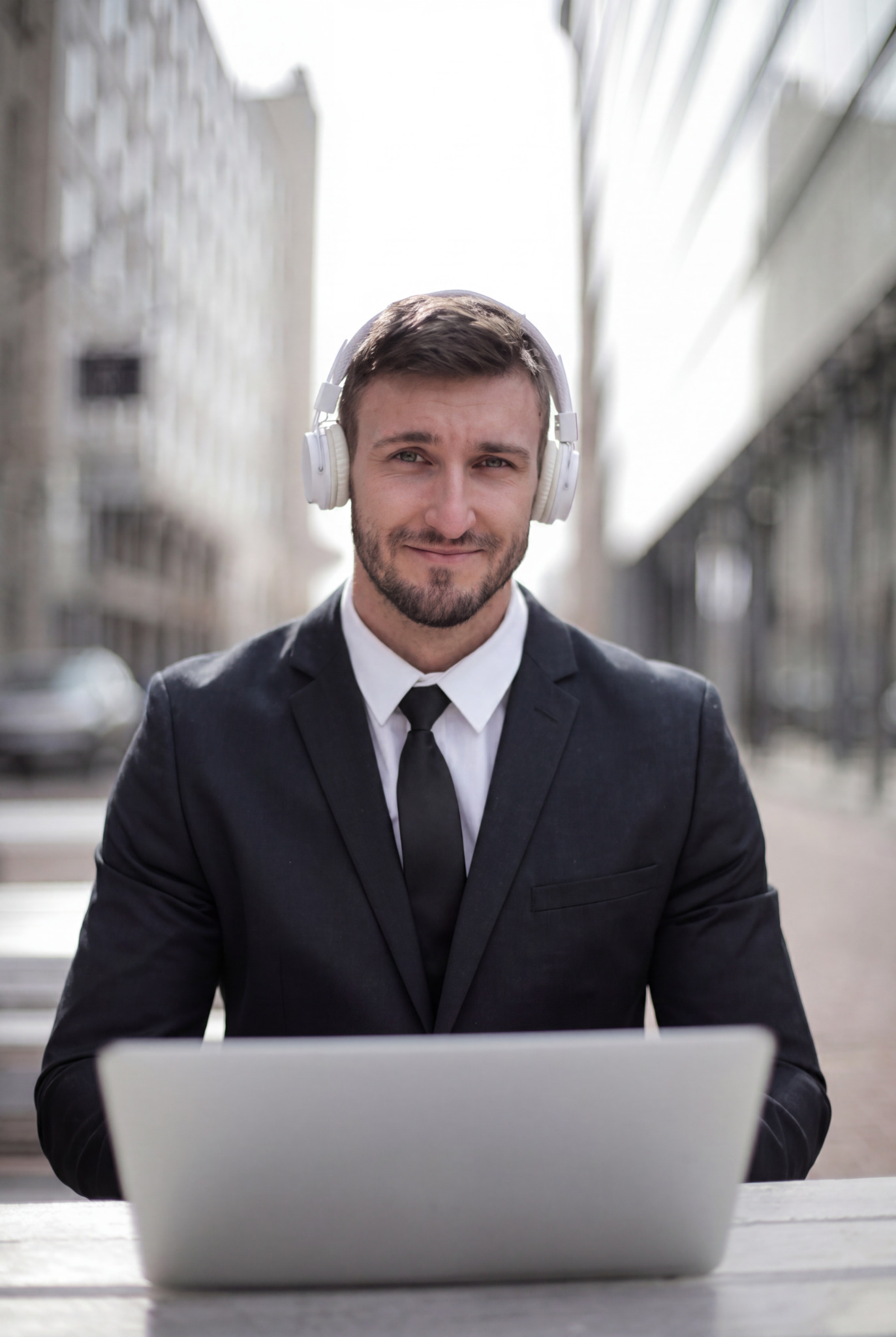 Hombre corporativo